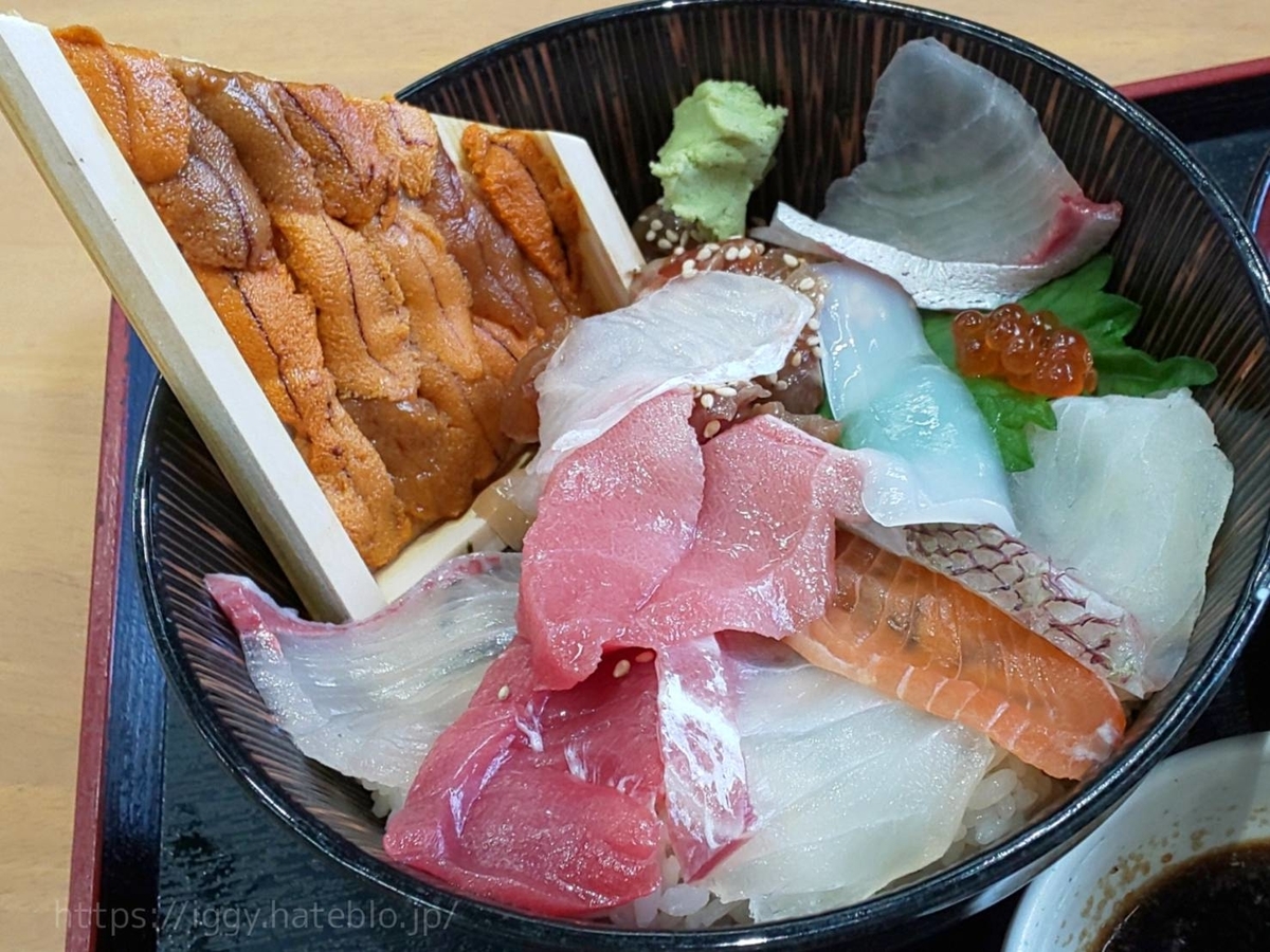 博多豊一 メニュー おすすめ スーパー海鮮丼 口コミ レビュー