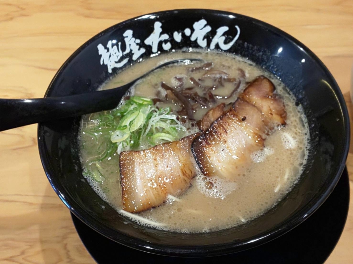 麺屋たいそん 博多駅前店 人気メニュー 濃厚豚骨ラーメン 口コミ レビュー