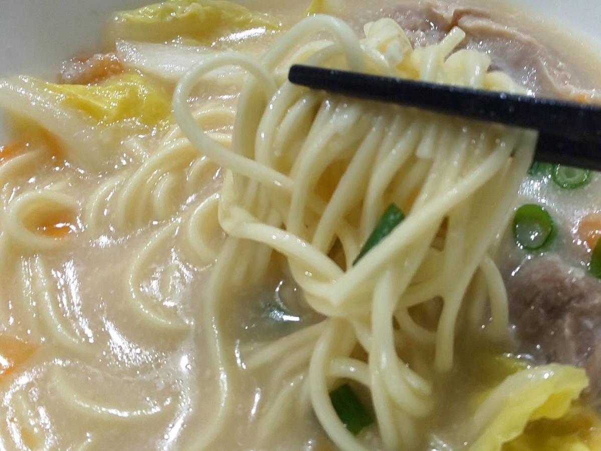 カルディ 鶏白湯鍋つゆ おすすめシメ マルタイラーメン 口コミ レビュー