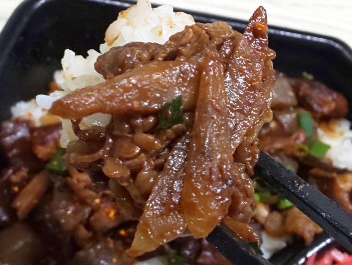 ほっともっと 牛すじ味噌煮込み重 まずい？美味しい 口コミ レビュー