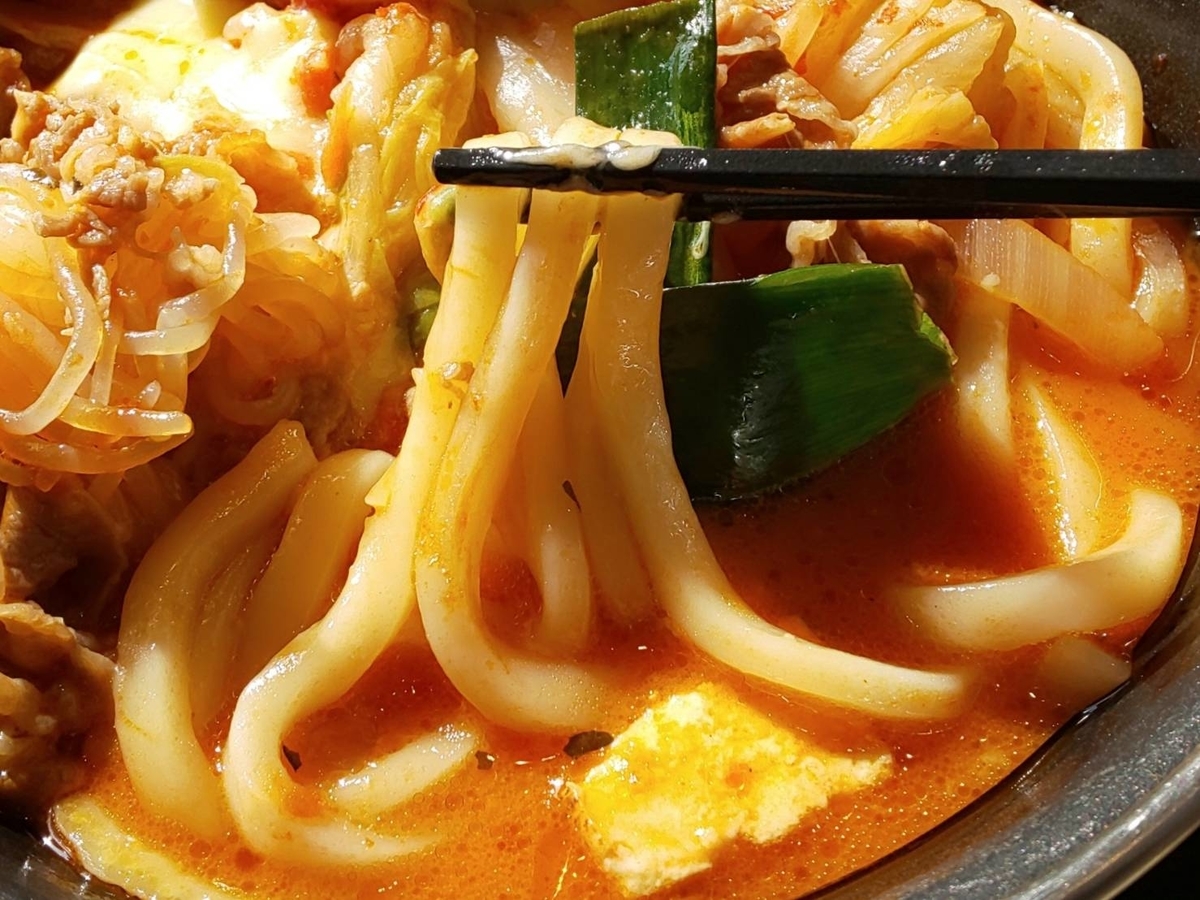 すき家 チーズ尽くしのガーリックトマト牛鍋定食 うどん 口コミ レビュー