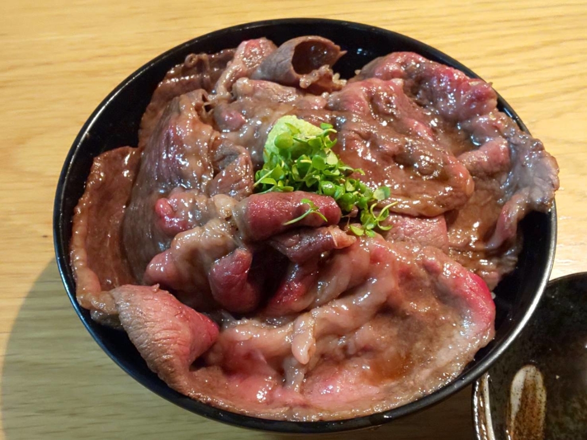 博多炊き餃子 池ぽん 牛丼 レア肉 感想 口コミ レビュー