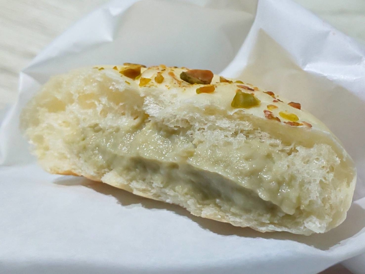 治七のクリームパン メニュー ピスタチオクリーム 原材料 口コミ レビュー