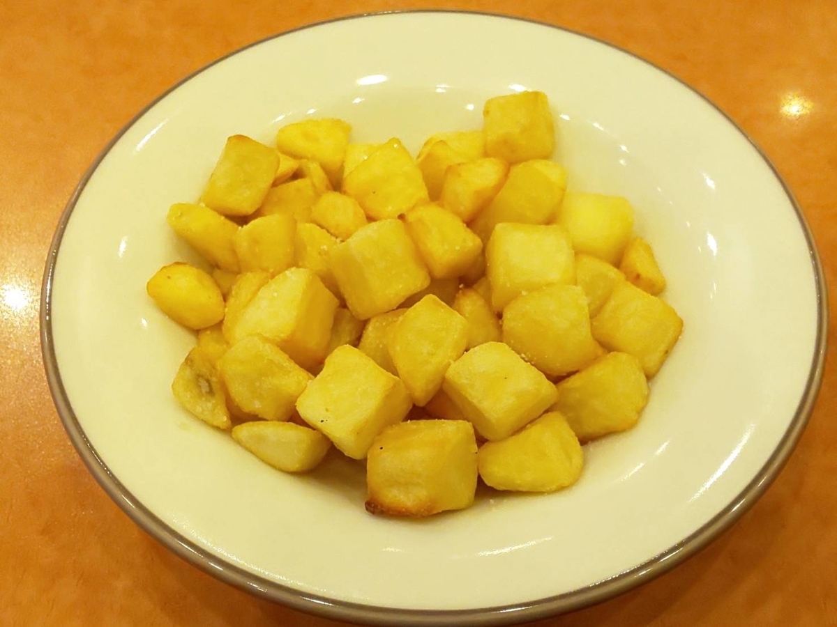 サイゼリヤ 新メニュー カリッとポテト 値段 カロリー 塩分 口コミ