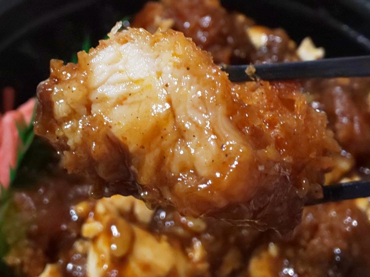 ほっともっと 麻婆チキンかつ丼 辛い 口コミ レビュー