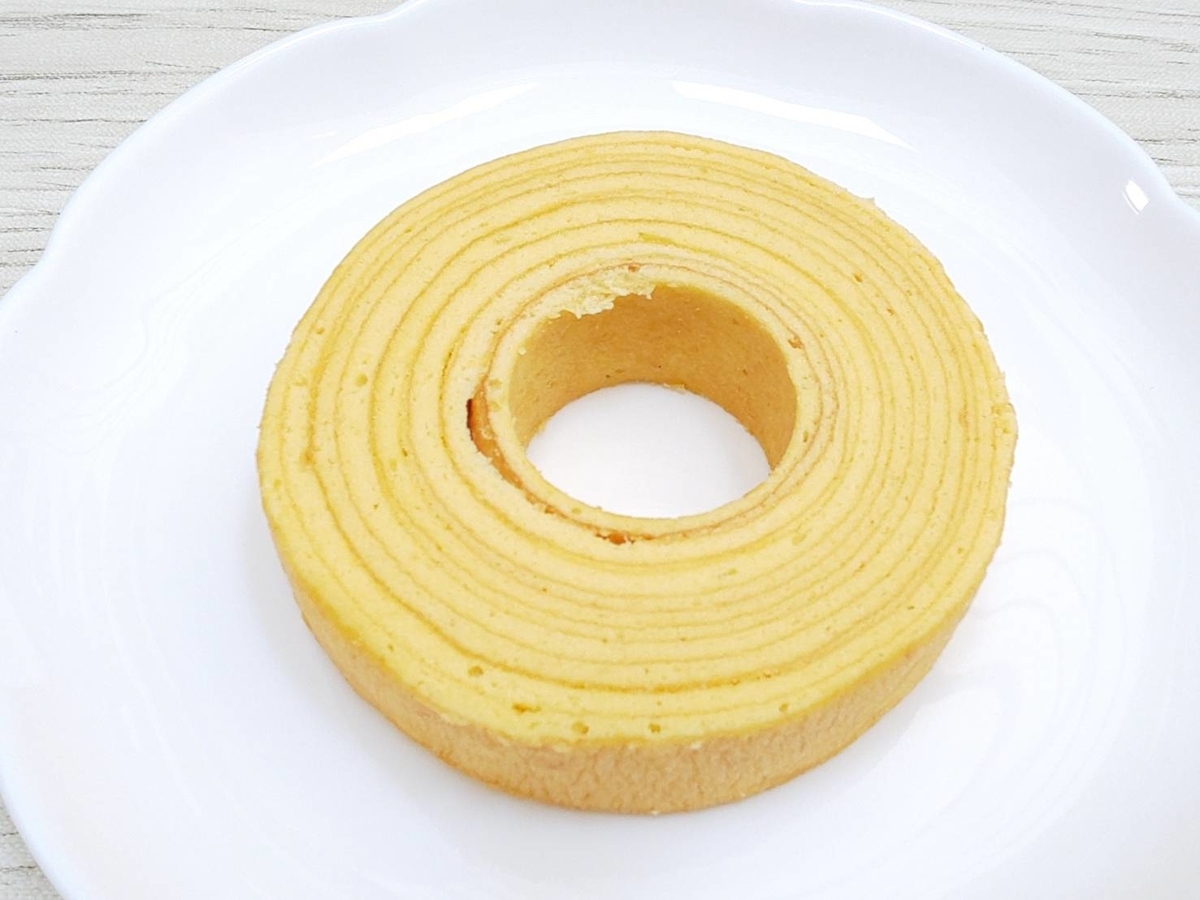 セブン 金のしっとりバウムクーヘン ユーハイム まずい？美味しい 口コミ レビュー