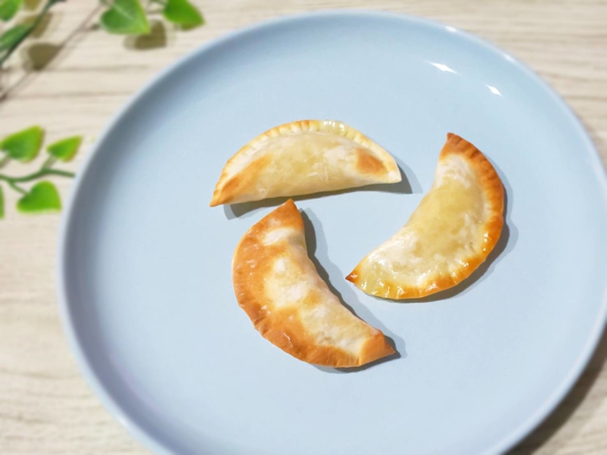 家事ヤロウ 餃子アップルパイを作ってみた 餃子の皮で作る簡単スイーツレシピ Life