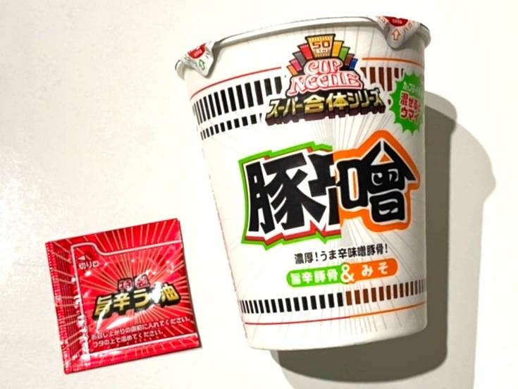 カップヌードル旨辛豚骨＆味噌 値段 原材料 カロリー