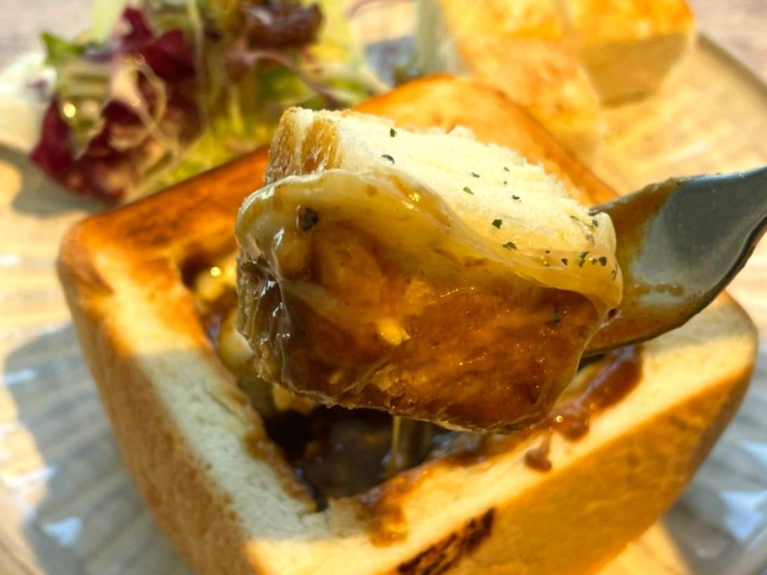 クロスポイント オリエンタルカレーパングラタン まずい？美味しい 口コミ