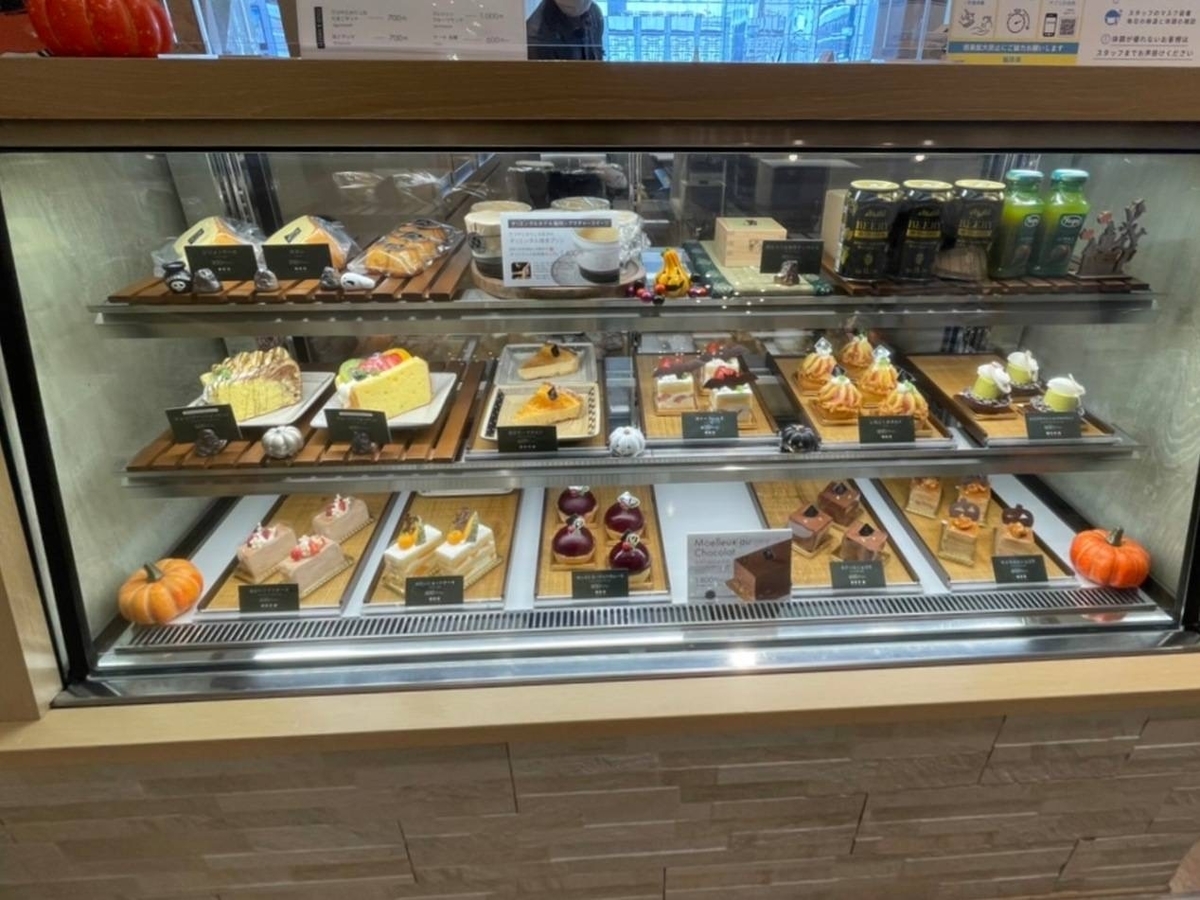 クロスポイント ケーキセット メニュー 値段 博多駅 オリエンタルホテル福岡