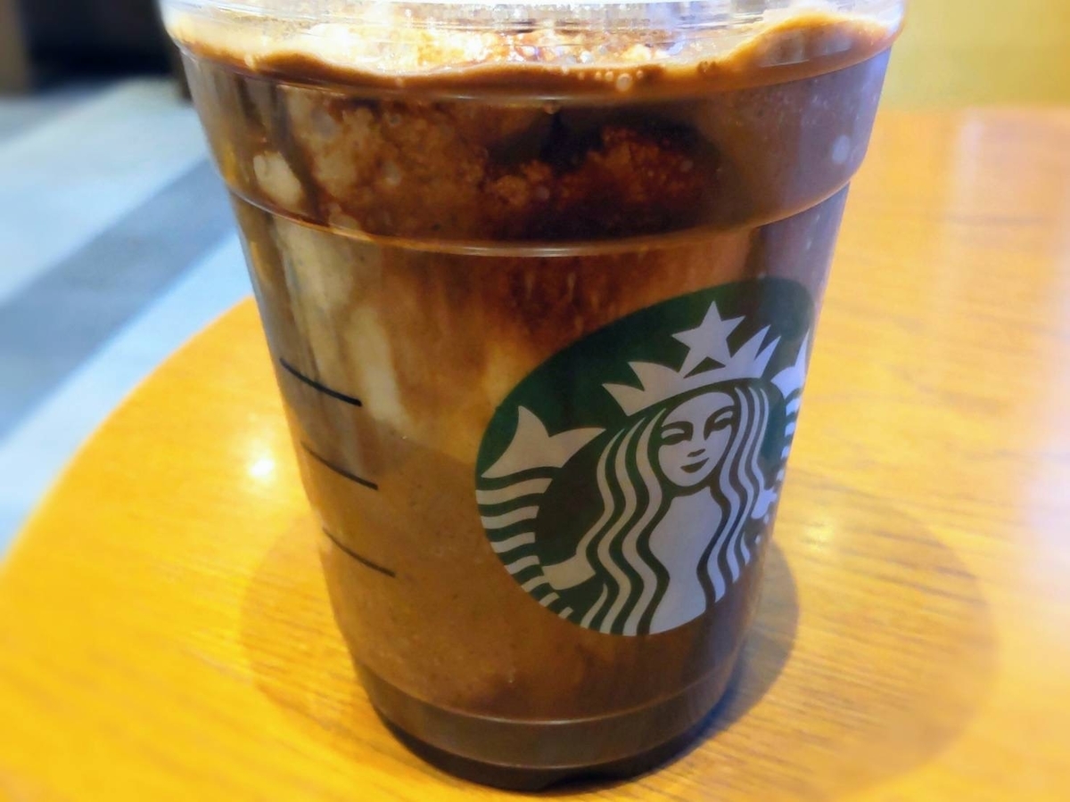 スタバ トリプル生チョコレートフラペチーノ 中身 味 口コミ レビュー