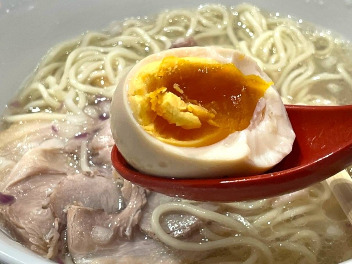宍道湖しじみ中華蕎麦 琥珀 メニュー 塩と醤油ラーメン どっちが美味しい レビュー 口コミ