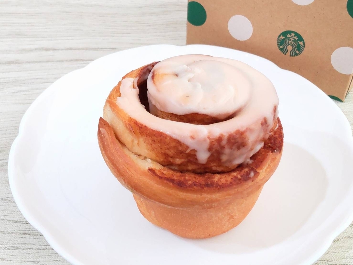 スタバ シナモンロール まずい？ カロリー 口コミ レビュー