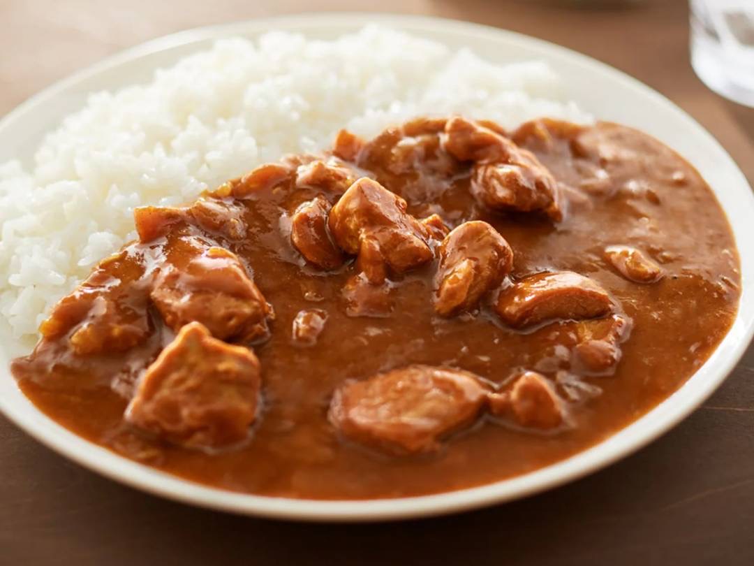 無印 カレーランキング ラヴィット チキンの大盛りカレー 値段