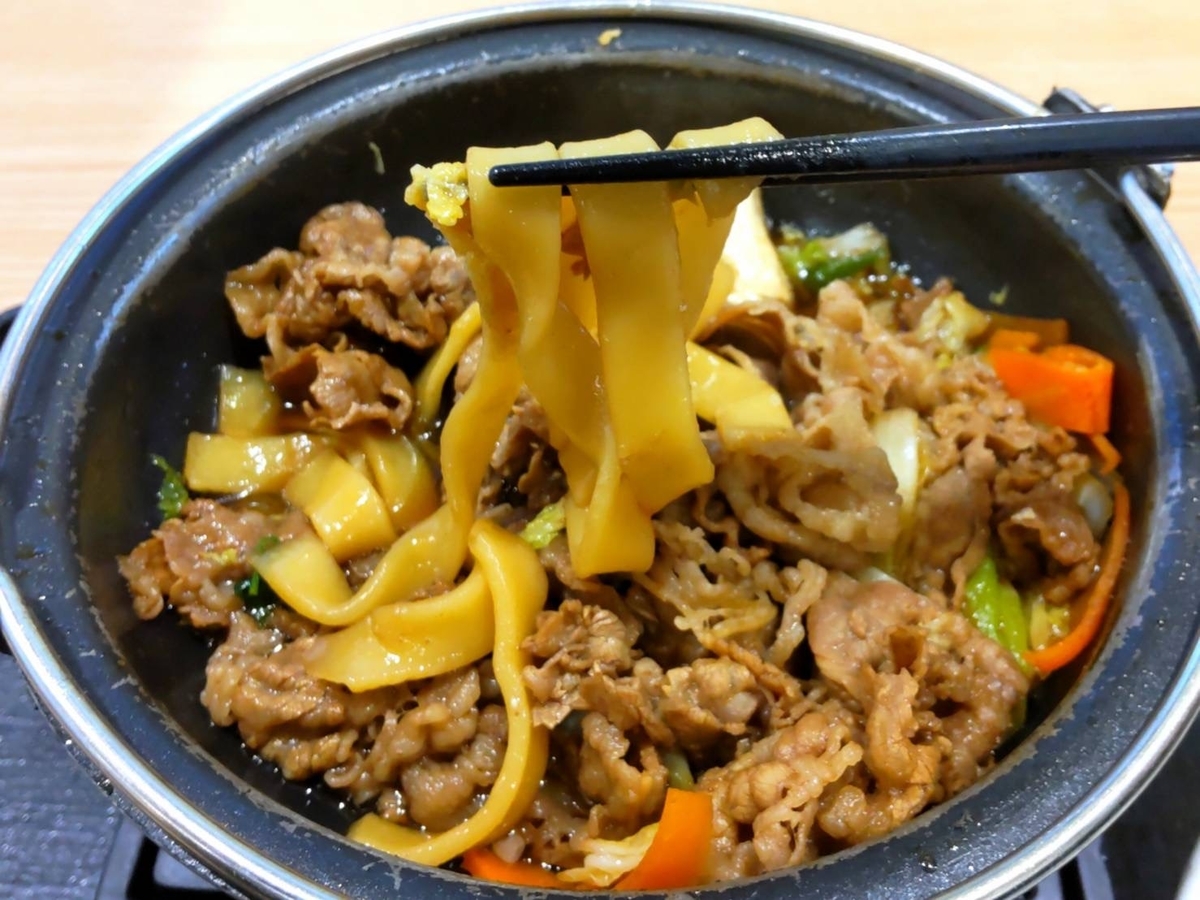 吉野家「牛すき鍋膳」肉2倍盛を食べた感想。ご飯おかわり無料!期間限定の人気メニュー【口コミ】 - イギーとポル 福岡グルメ