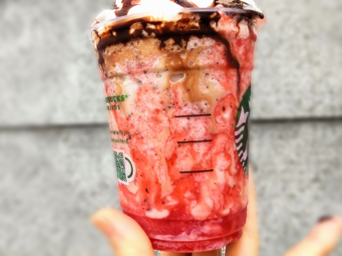 スタバいちご チョコ ストロベリーフラペチーノチョコレート まずい？美味しい 口コミ レビュー