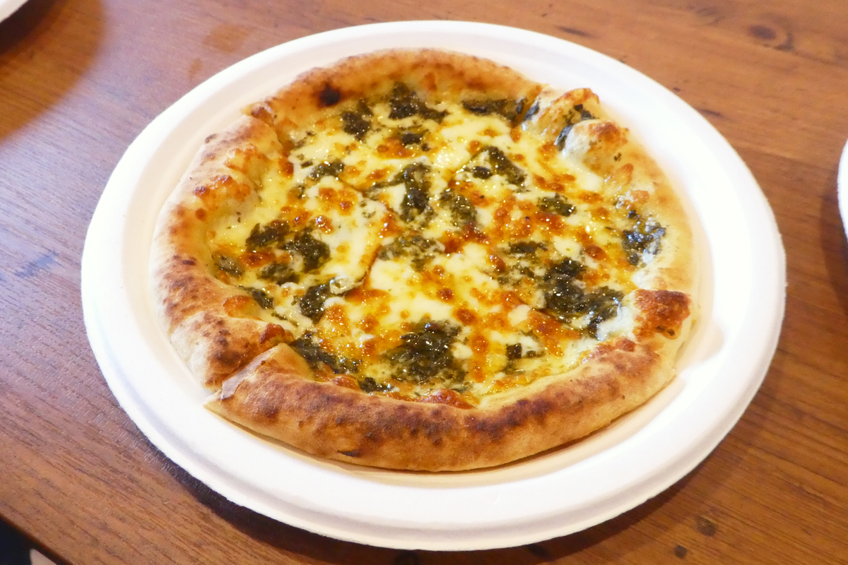 勝八さんの熱々ピザで英気を養う 合原ちひろの絵日記 鹿児島市 勝八さんの熱々ピザで英気を養う 合原ちひろの絵日記 鹿児島市