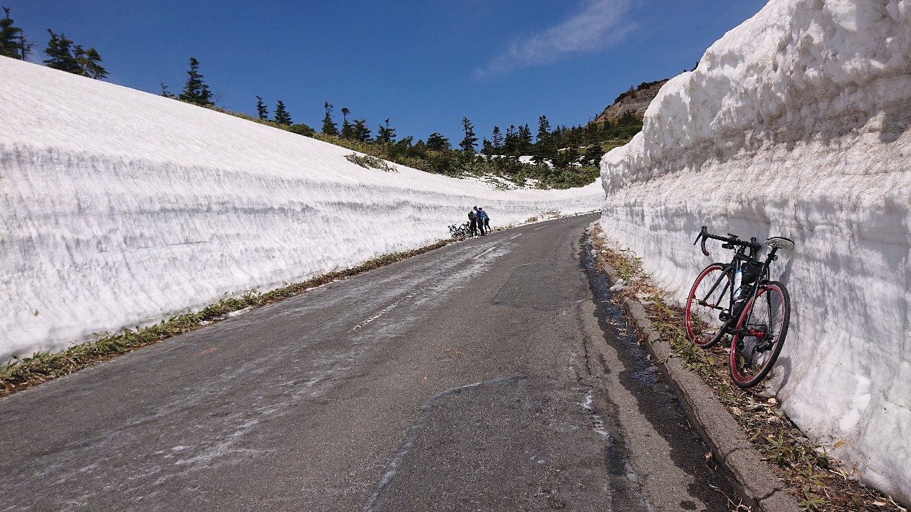 雪の壁と渋峠！！【2023年GWの巻(3/4)】 - 山を登りて戻り来よ