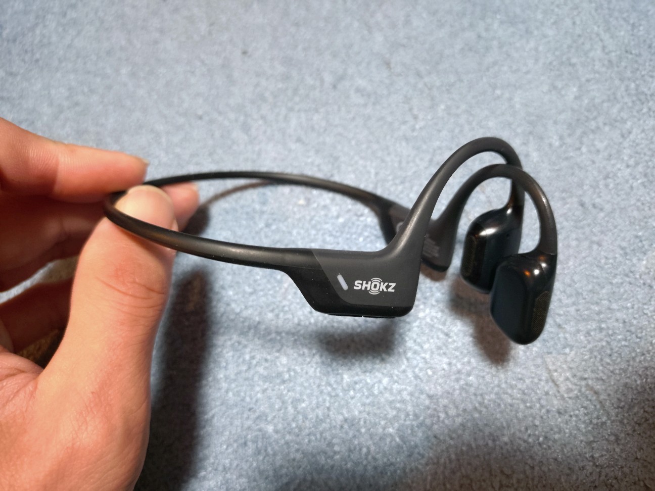 SHOKZ 骨伝導イヤホン 黒 充電ケー OpenRun ブル付き