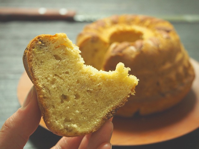 バナナブレッドをカットした様子