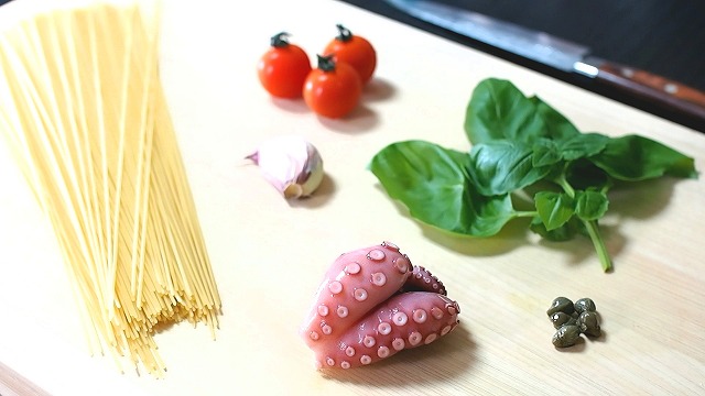 f:id:ikashiya:20171218150917j:plain まな板を使用する