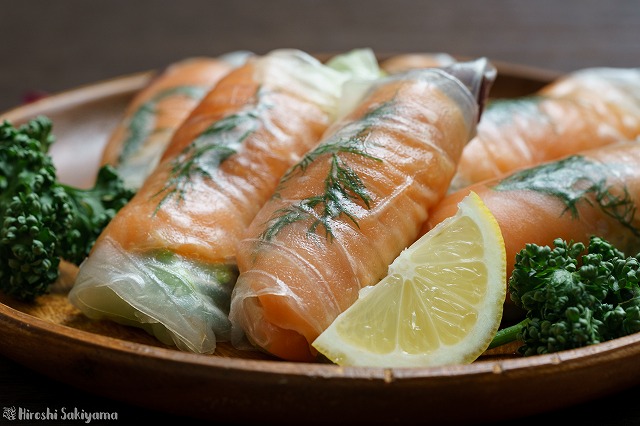 アボカドとサーモンの生春巻き3