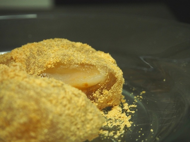 f:id:ikashiya:20180701200606j:plain 白あん入りわらび餅