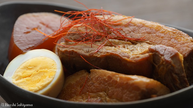 豚の角煮のどアップ