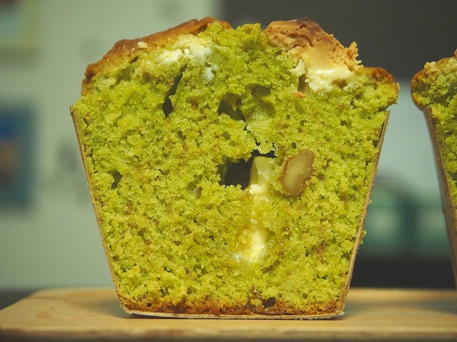 f:id:ikashiya:20181201135901j:plain ホワイトチョコと抹茶のマフィン