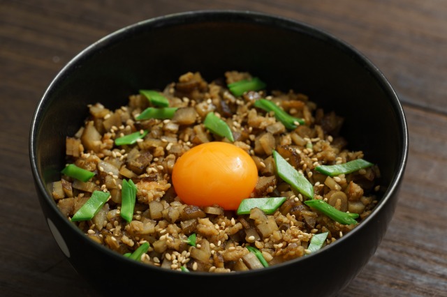 ごぼう鶏そぼろ丼