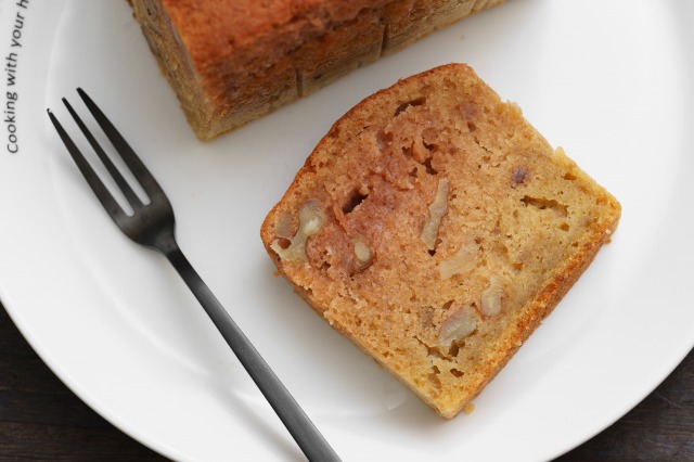 ビーツのパウンドケーキを上から見た様子
