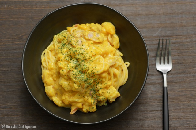かぼちゃのクリームパスタを上から見た様子