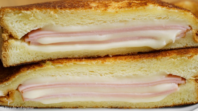 ハム・チーズのホットサンド
