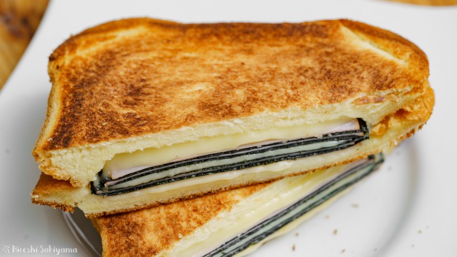 海苔・ハム・チーズのホットサンド