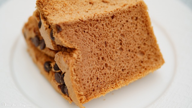 米粉チョコシフォンケーキの断面