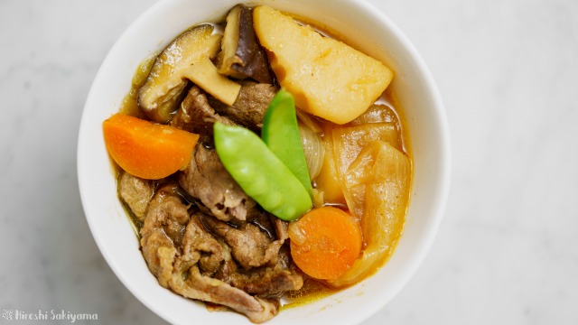 カレー肉じゃがを上から