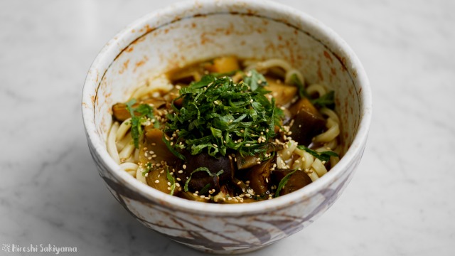 茄子ときのこのカレーうどん