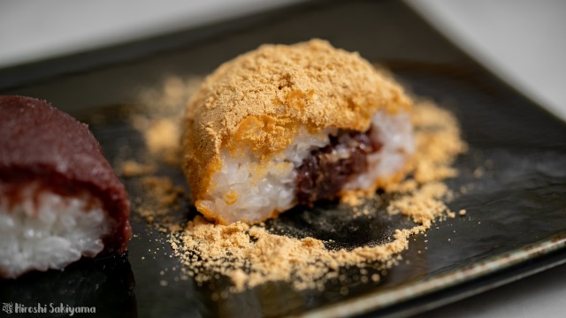 炊飯器・もち米100％で作るおはぎ・ぼたもち、きなこの断面