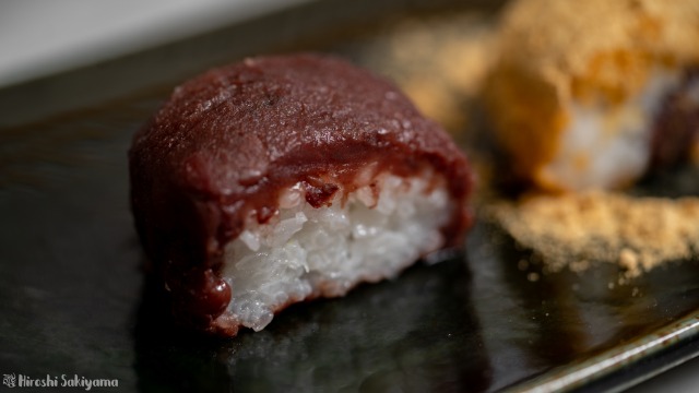 炊飯器・もち米100％で作るおはぎ・ぼたもち、あんこの断面