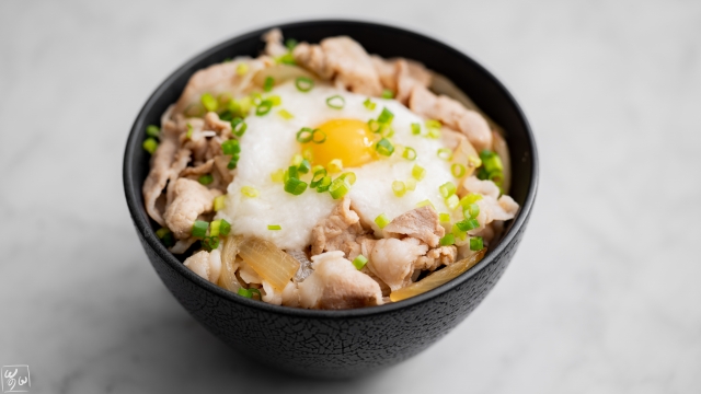 とろろ豚丼