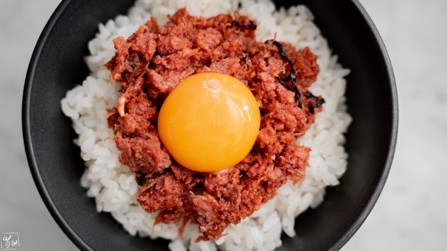 塩昆布コンビーフ丼