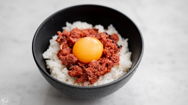 塩昆布コンビーフ丼