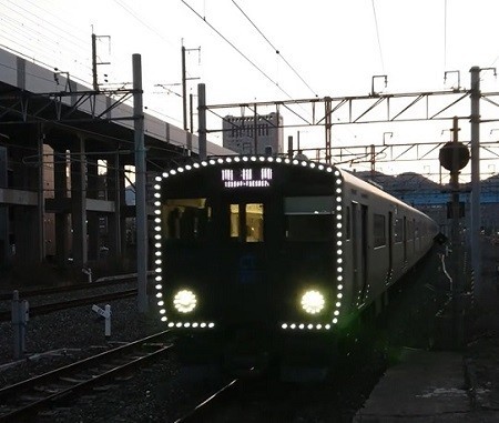 1系9両編成と日豊本線の朝ラッシュを西小倉駅と南小倉駅で いかすみのひとり言 1系9両編成と日豊本線の朝ラッシュを西小倉駅と南小倉駅で いかすみのひとり言