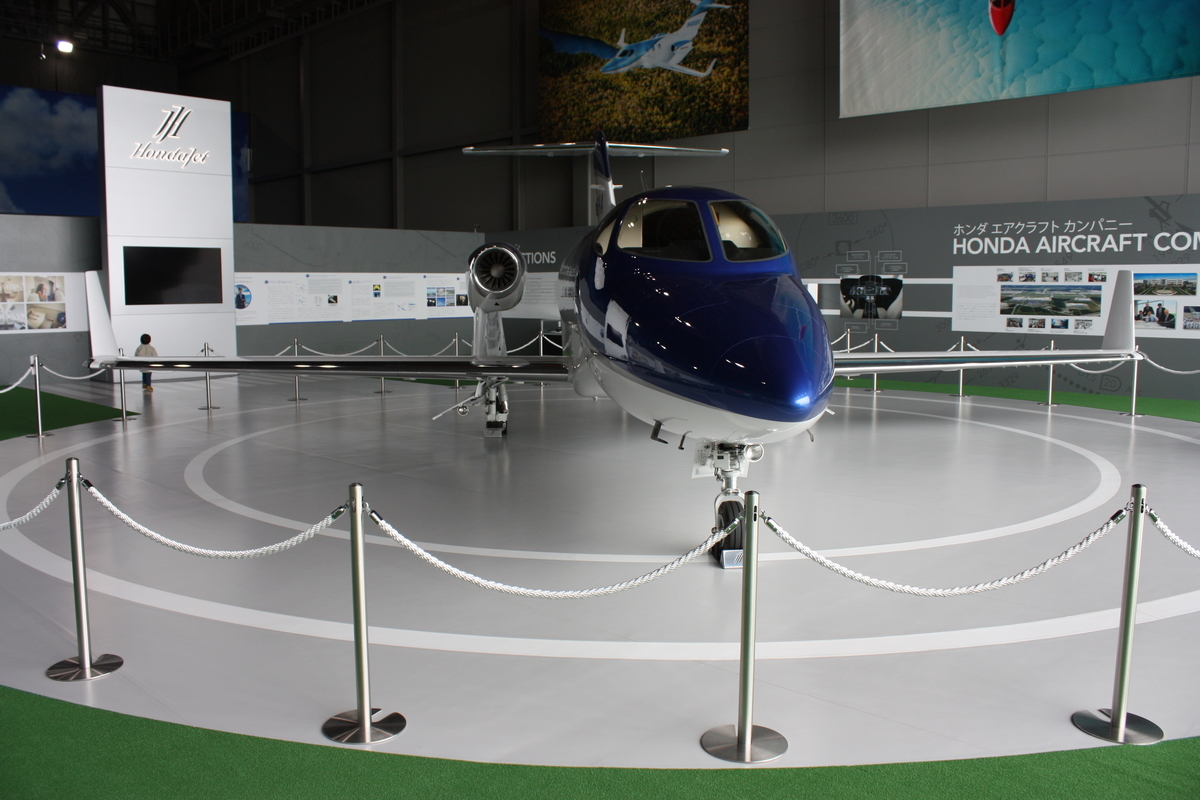 青森県立三沢航空科学館に展示されているHondaJetの概念実証機