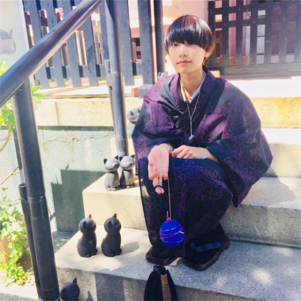 柴崎楽の魅力 真冬に咲き誇る向日葵