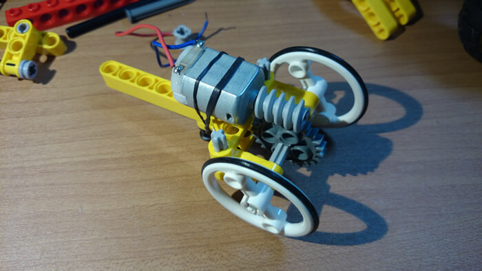 駆動部分はシンプルに。