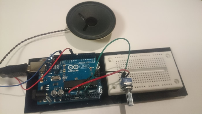 写真7 Arduinoとボリューム可変抵抗回路