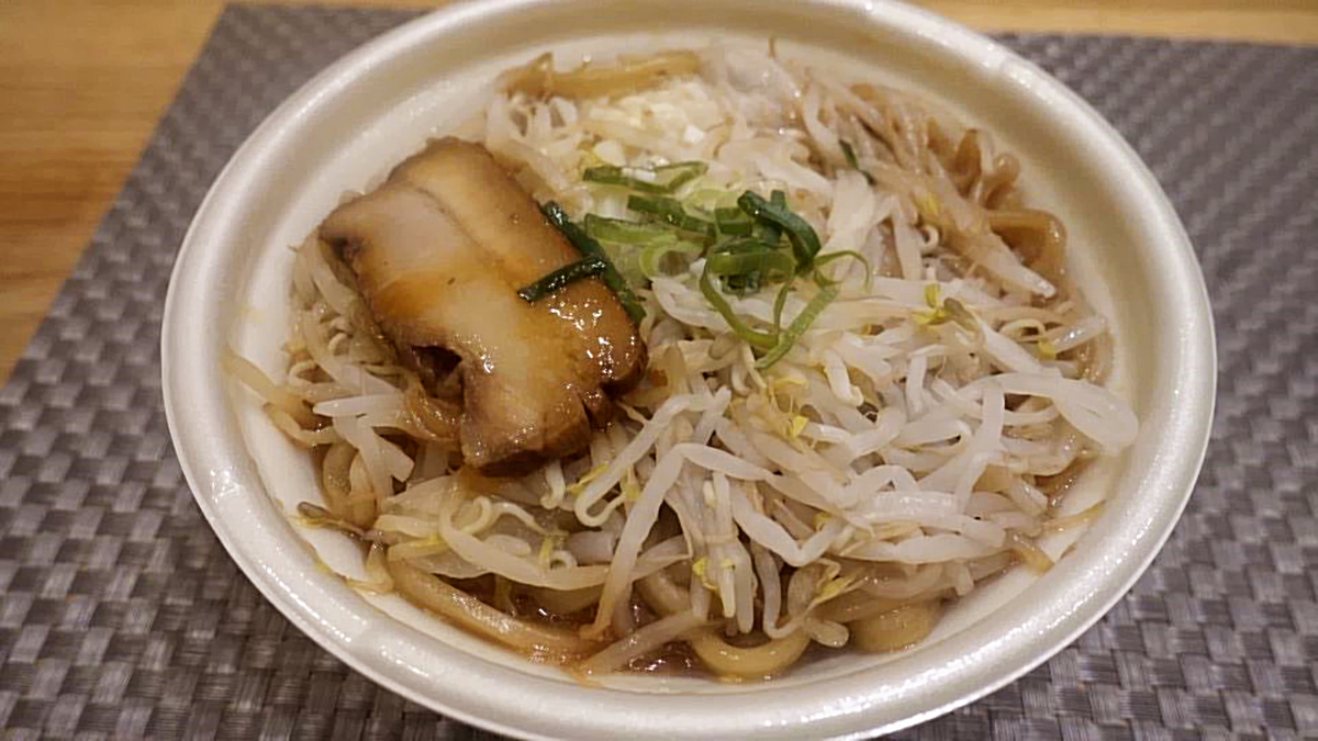 麺改良 セブンの 中華蕎麦 とみ田監修 豚ラーメン リニューアル版を食べてみた正直な感想 品川イッコー 公式ブログ