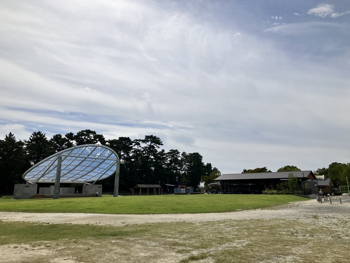 天王川公園にスタバとオアシス21もどきができていた