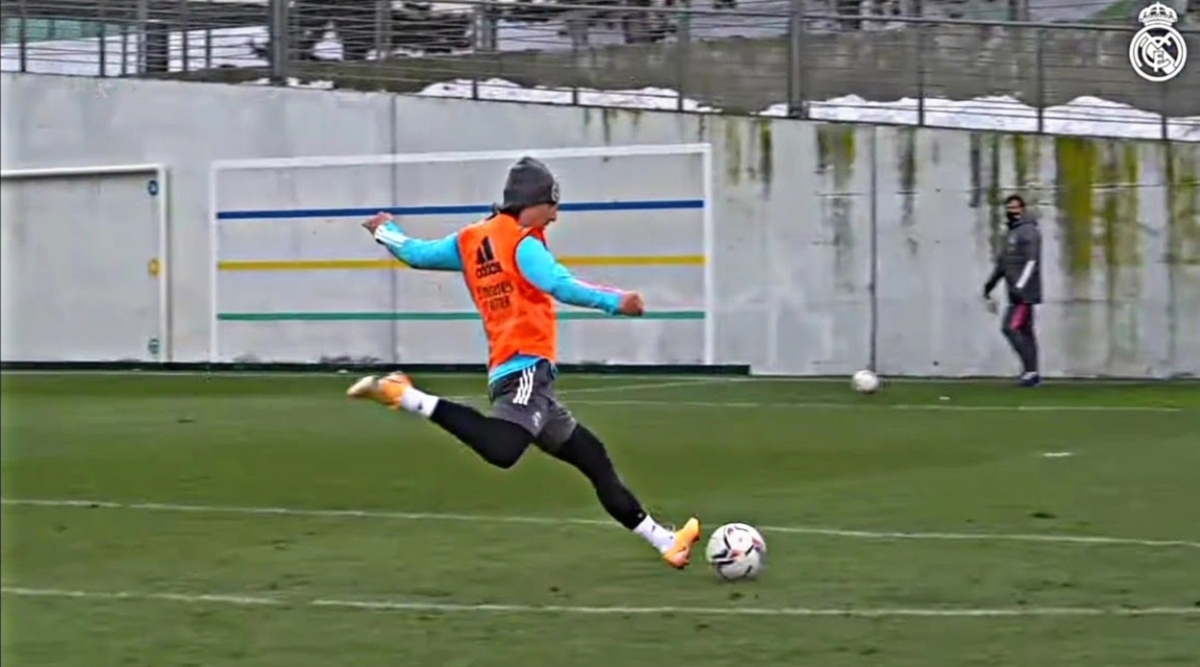 格安販売中 必ずきめる パスシュート サッカー スーパーテクニック2 Carros Torquedigital Com Br